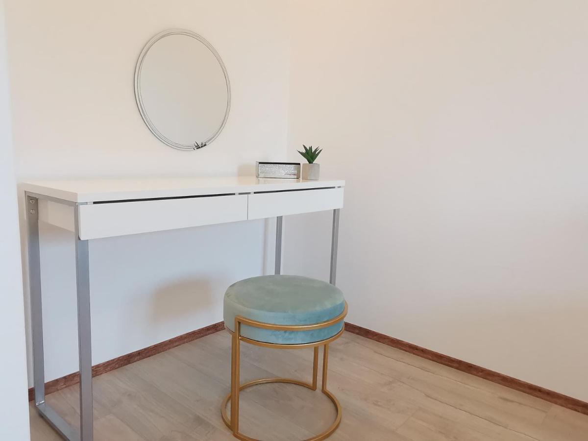 Apartment Pineta With Terrace & Park Wood View بولا المظهر الخارجي الصورة
