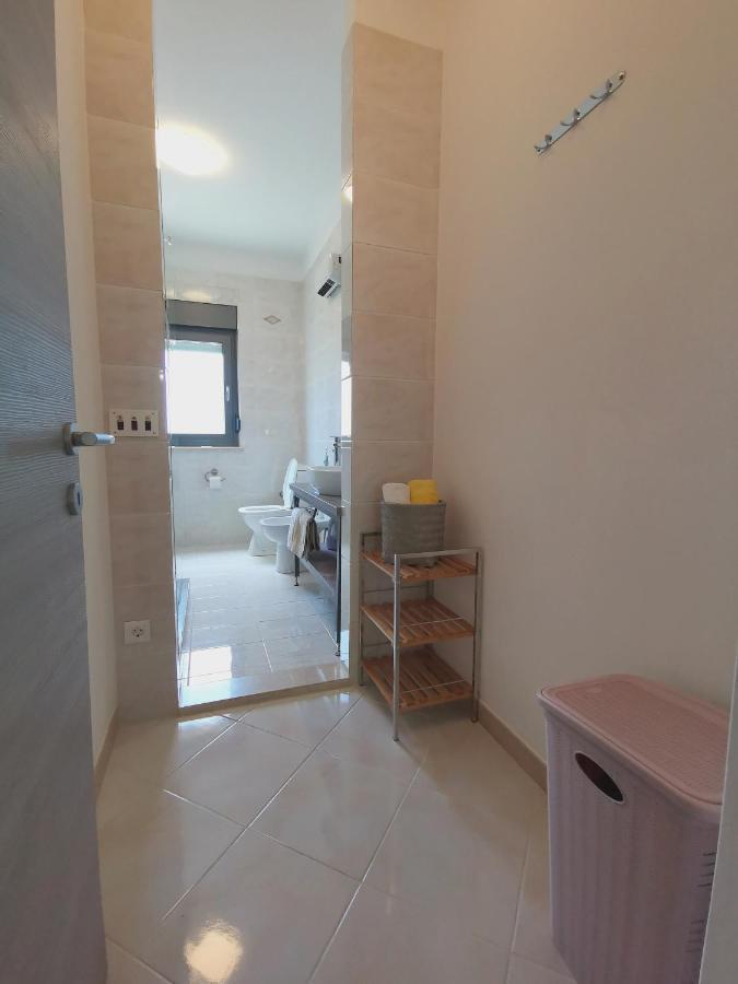 Apartment Pineta With Terrace & Park Wood View بولا المظهر الخارجي الصورة