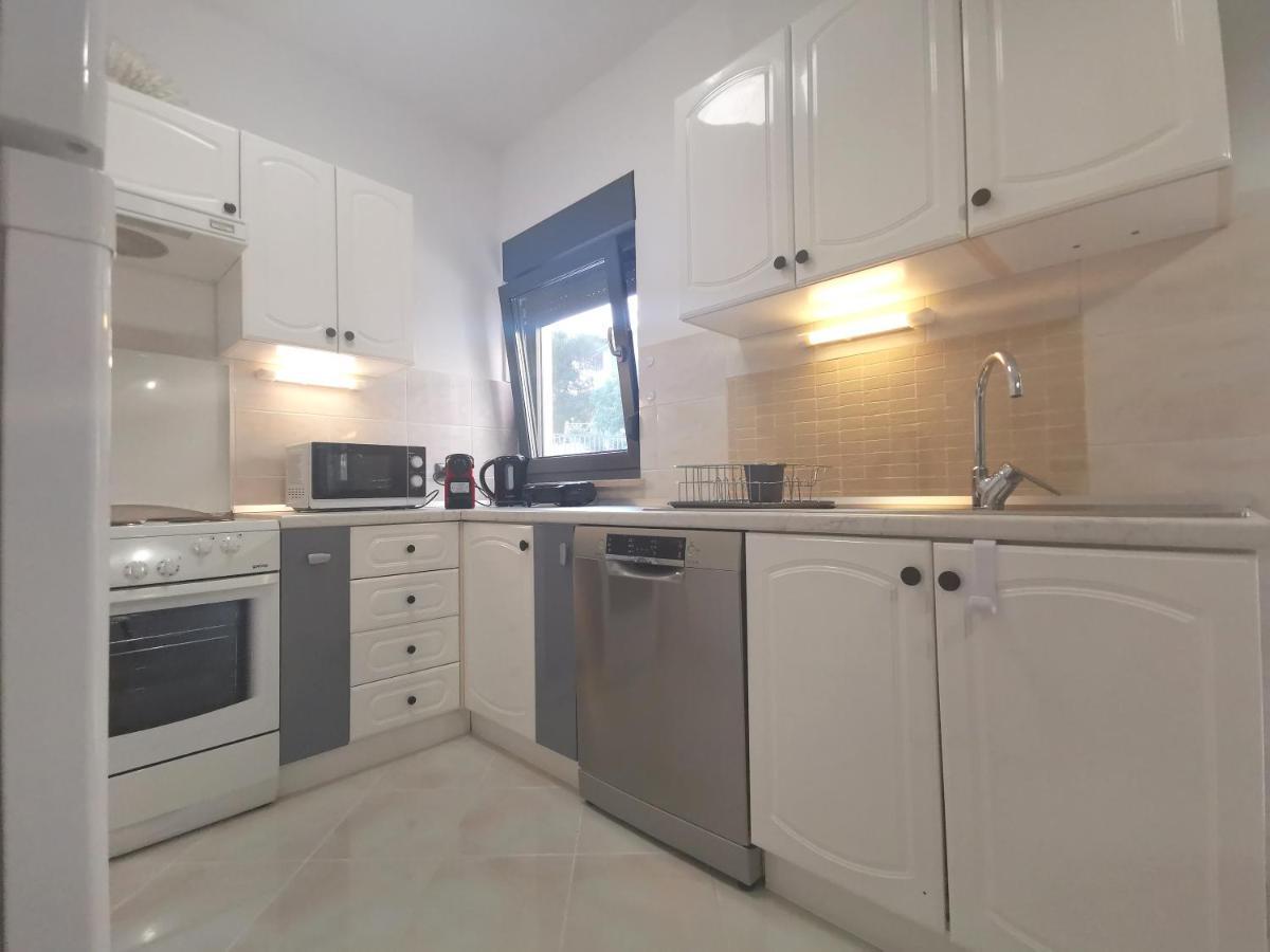 Apartment Pineta With Terrace & Park Wood View بولا المظهر الخارجي الصورة